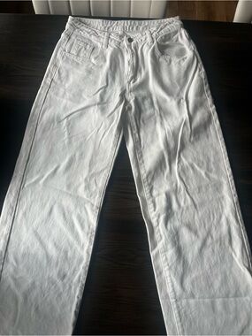 White Wide-Leg Women's Jeans